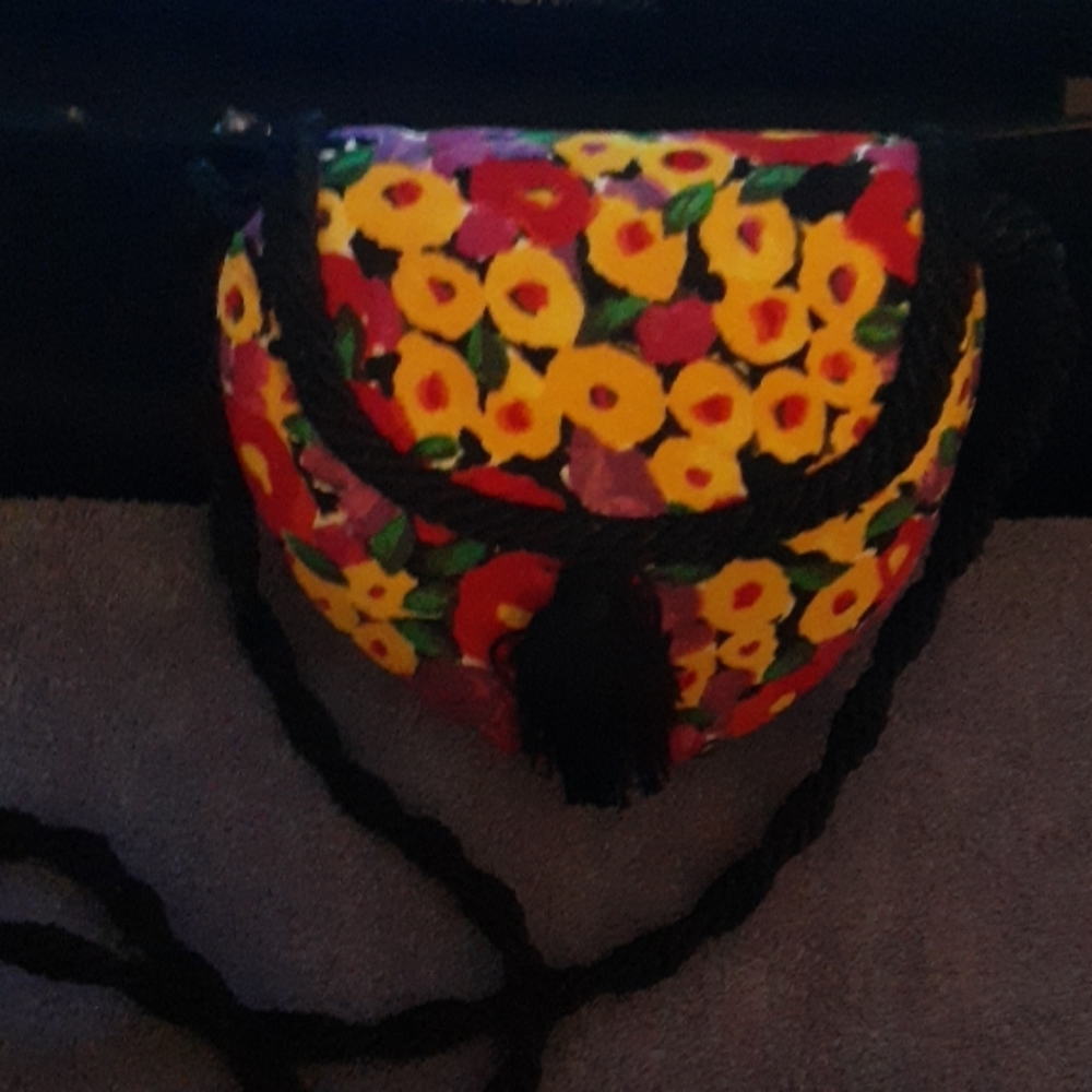 Victor costa vintage purse new